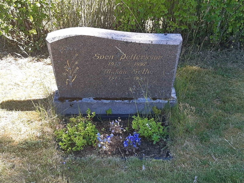 Grave number: JÄ 12    88