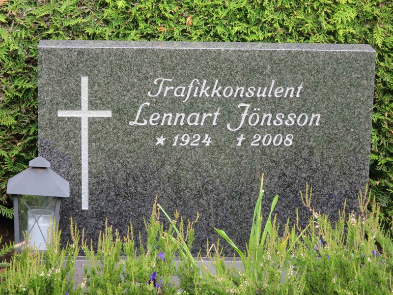 Grave number: HÖB 62    20