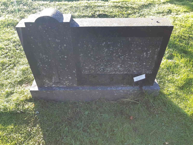 Hautatunnus: Fr 7   332-333