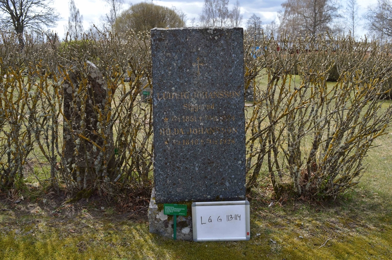 Grave number: LG G   113, 114