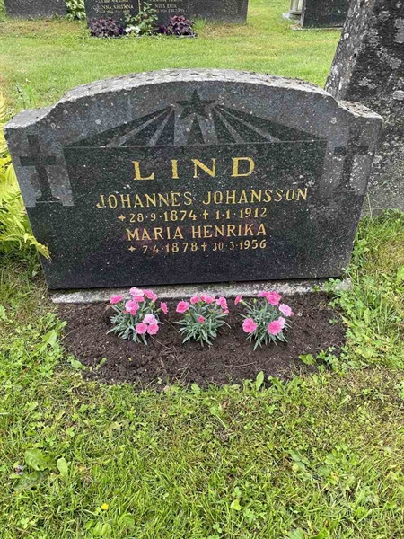 Grave number: N 4 4   589