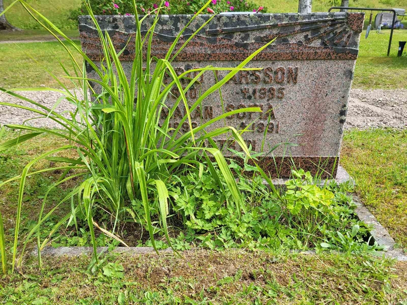 Grave number: 001 3  2034