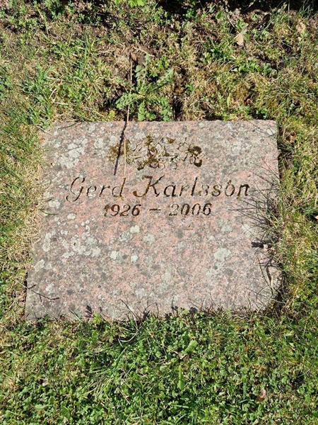 Grave number: 1 11 1695, 1696, 1697