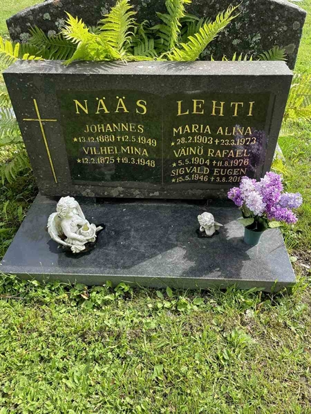 Grave number: N 4 1    53