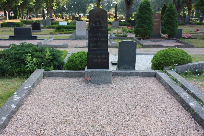 Grave number: Ö 02y    13, 14