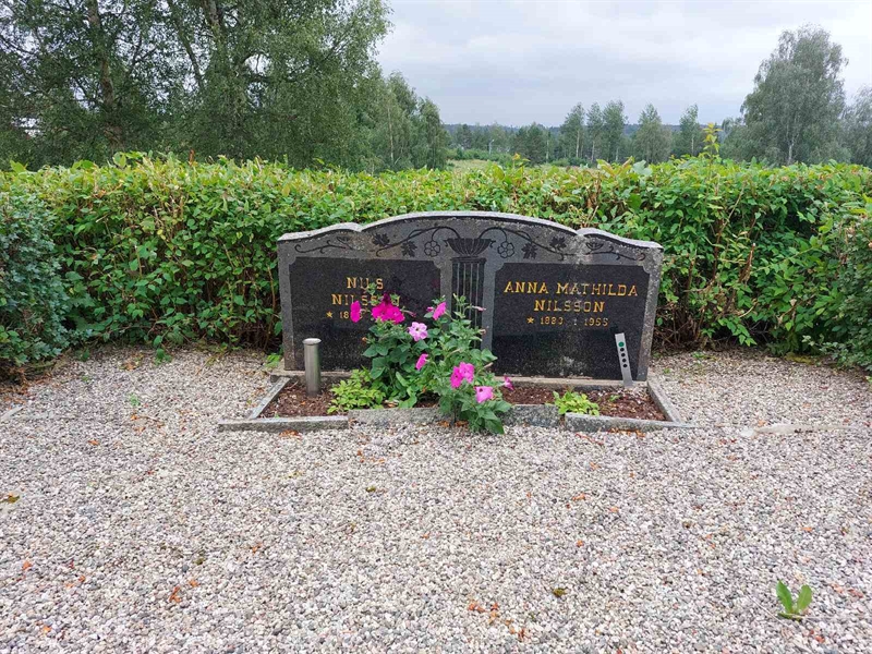 Grave number: FÖ 1    30