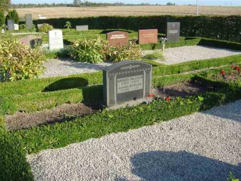 Grave number: Bo E    31-32