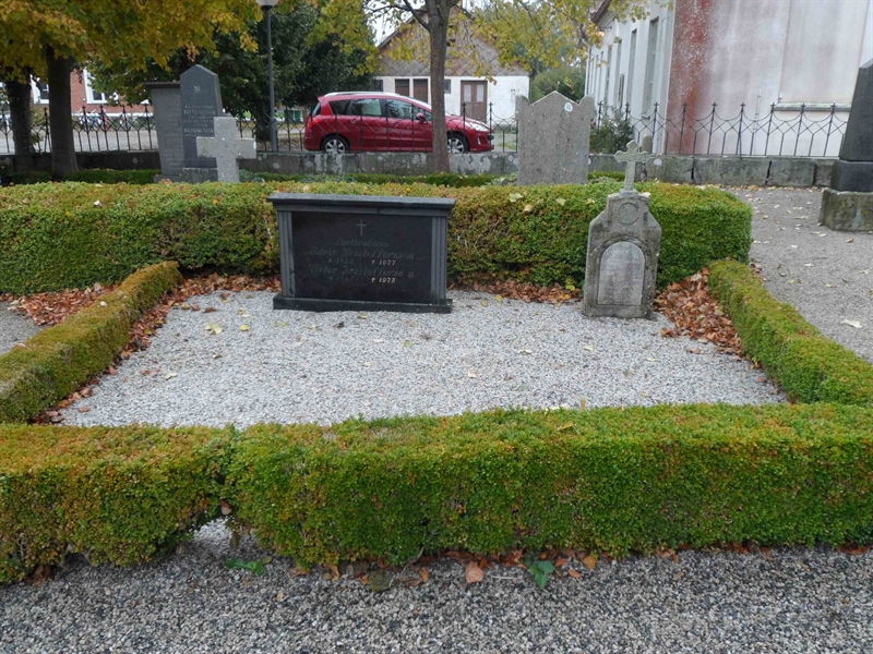 Grave number: 2 01    13