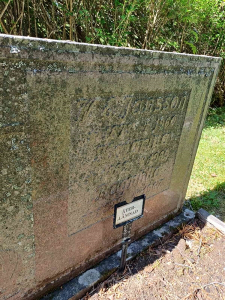 Grave number: RS A 0008