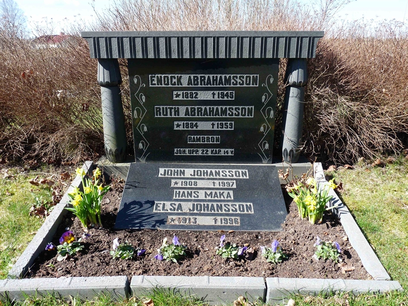 Grave number: LE 4   65