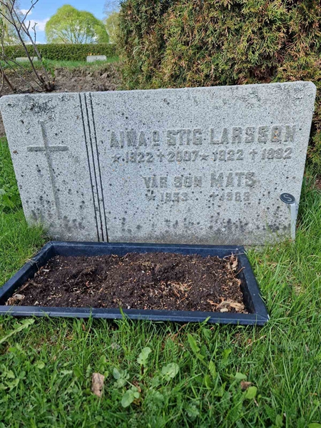 Grave number: 501 22 4739-4741