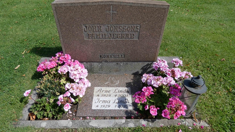 Grave number: SN B    65