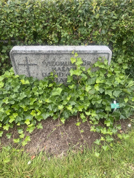 Grave number: 1 1 G   226