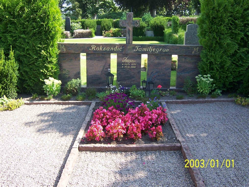 Grave number: 1 2 C    79