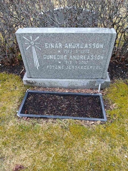 Hautatunnus: 2 10  152, 153