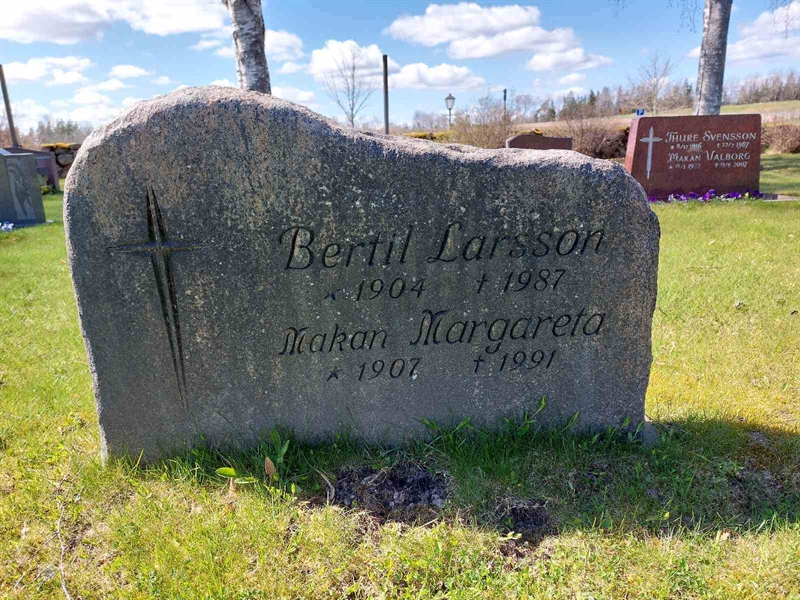 Grave number: HV 26   25, 26