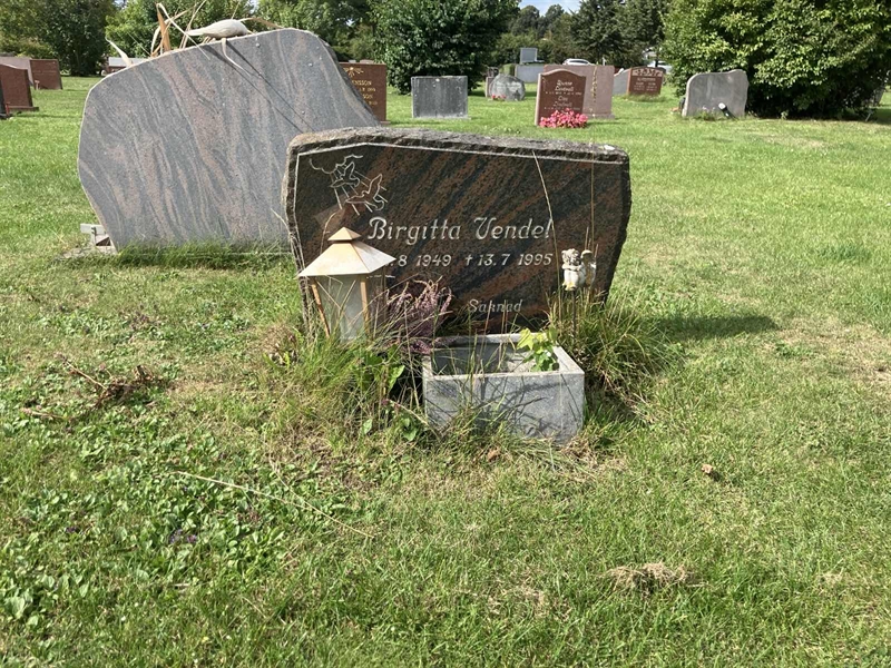 Grave number: R 02   430