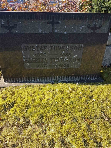 Grave number: RK E 2     5, 6