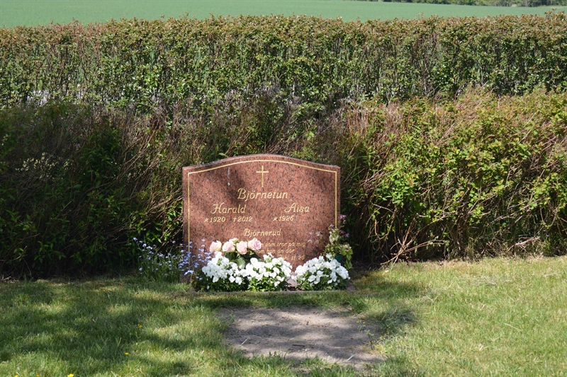 Grave number: G3 2   249, 250