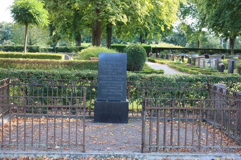 Grave number: Ö SSÄ   337, 338, 339