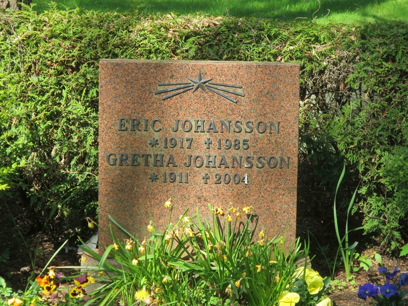Grave number: HÖB 73    12