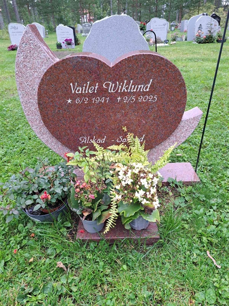 Grave number: 2 Q  2781
