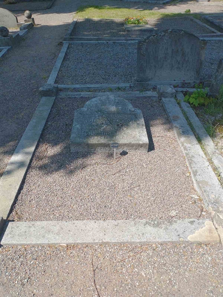 Grave number: VK E   628, 629