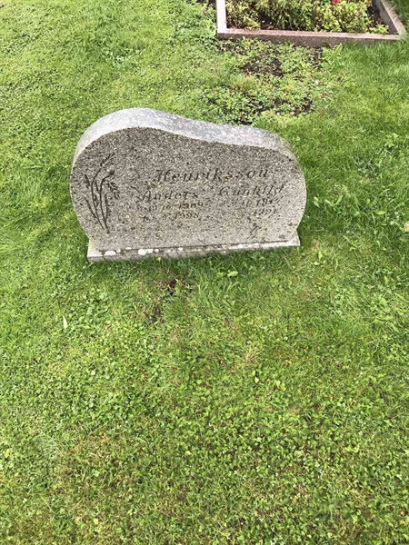 Grave number: B 01    76