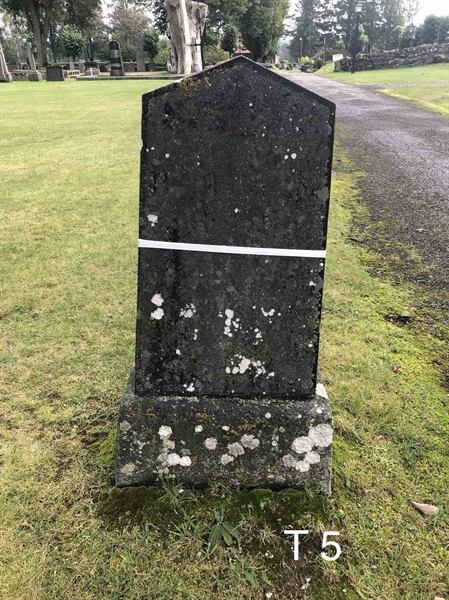 Grave number: AK T     5