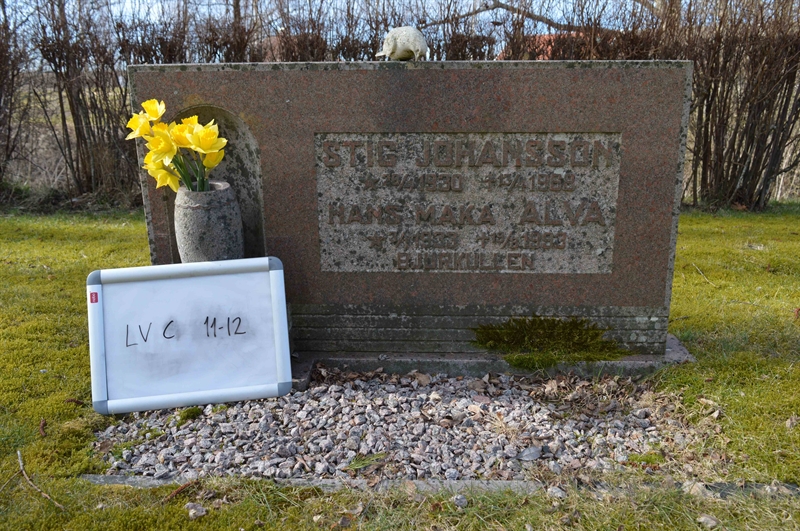 Grave number: LV C    11, 12