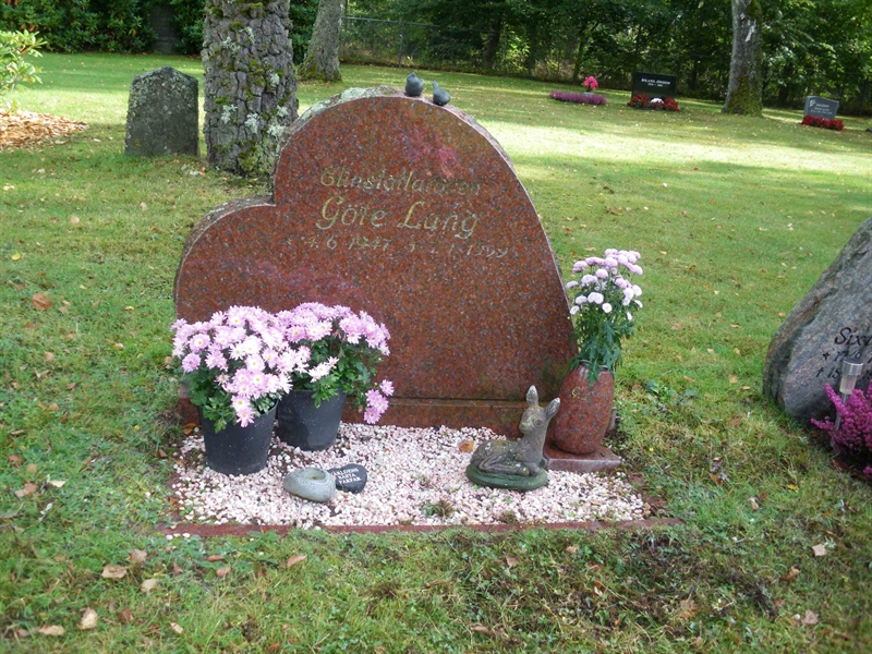 Grave number: SB 70     3