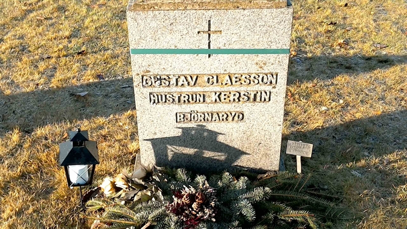 Grave number: 2 F   293