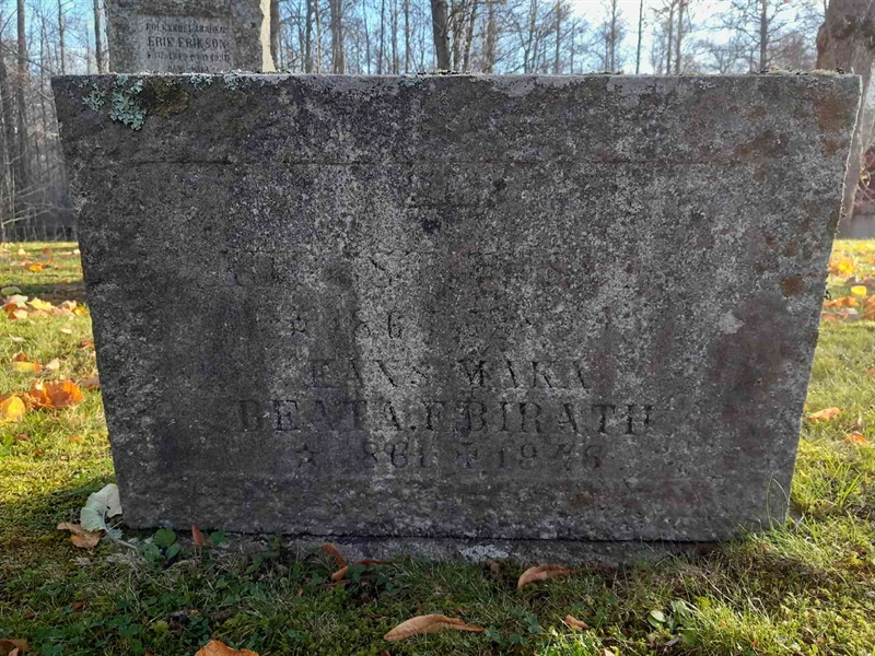 Grave number: 2 1   338-339