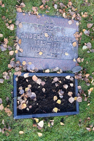 Grave number: 01 23    30