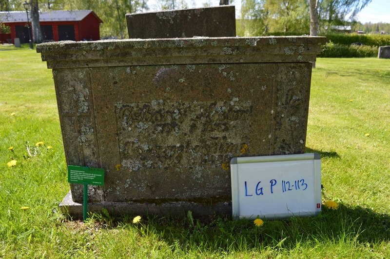 Grave number: LG P   112, 113