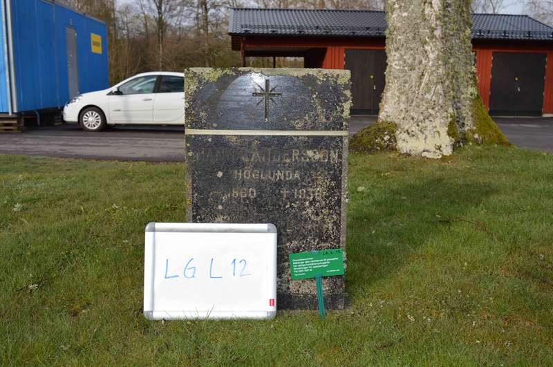 Grave number: LG L    12