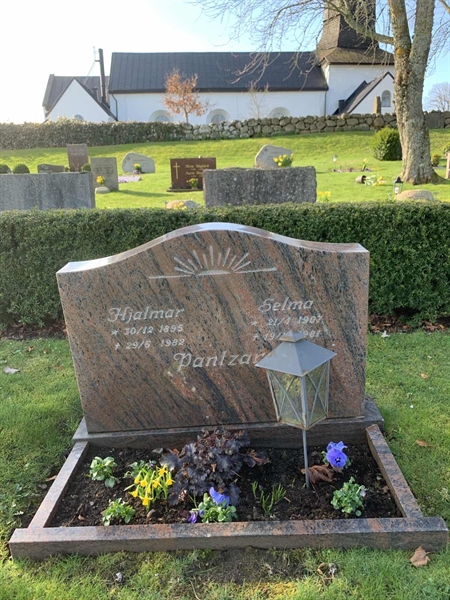 Grave number: SÖ L   227, 228