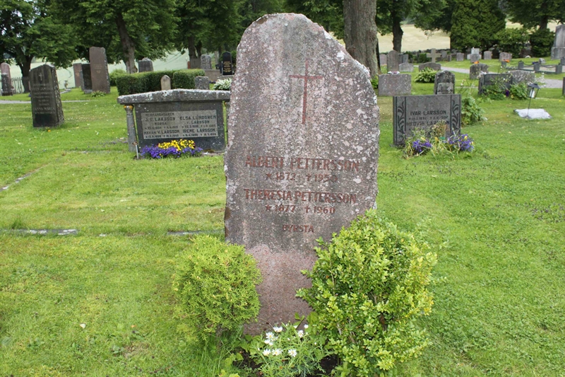 Grave number: GK SION    32, 33
