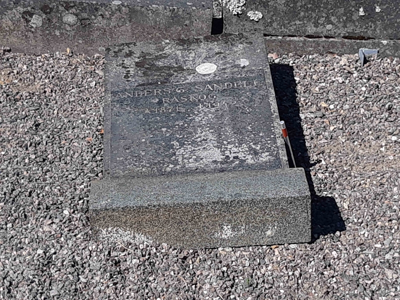 Grave number: VI V:A    68