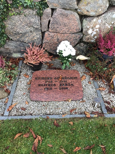Grave number: SK 2 06  925