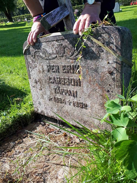 Gravnummer: NK A A   339