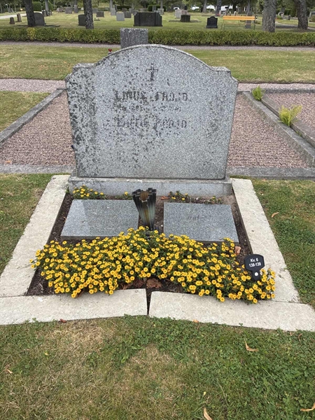 Grave number: 33 6   138-139