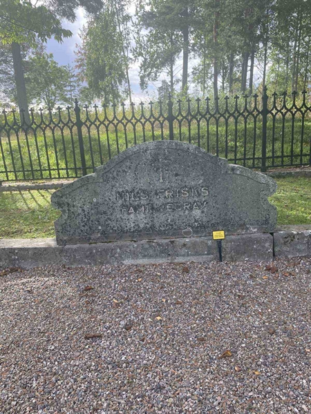 Grave number: 1 X 592