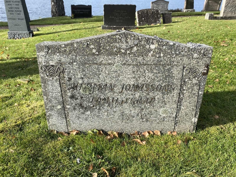 Grave number: 4 Ga 14    33