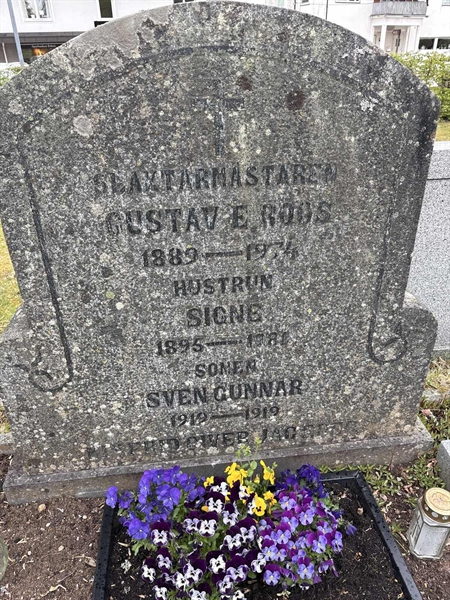 Grave number: SKF A    31, 32, 33