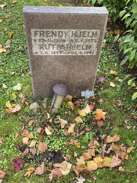 Grave number: 1 H   226