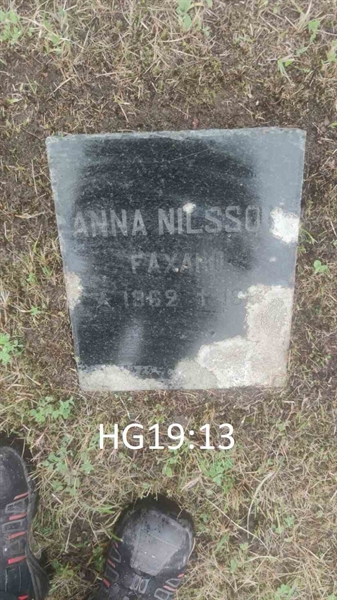 Grave number: HG 19    13