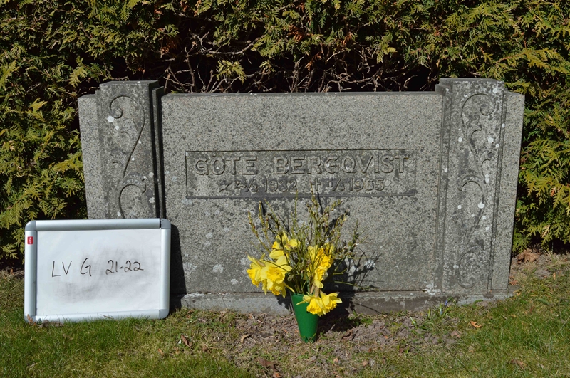 Grave number: LV G    21, 22