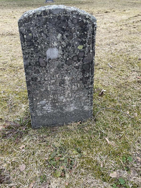 Grave number: R 3   337