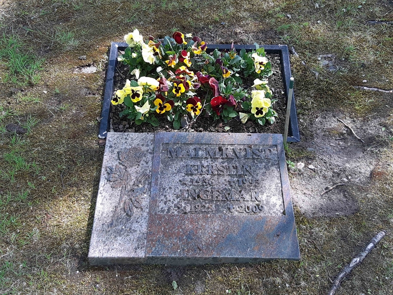 Grave number: KA 15   233